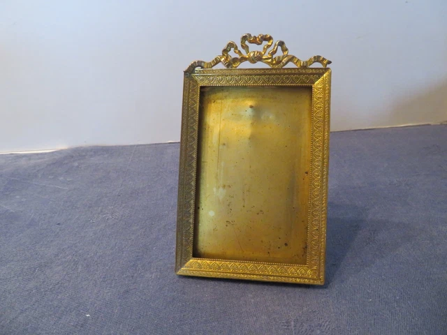 ANCIEN CADRE PEINTURE photo Empire décor ciselé de palmettes laiton
