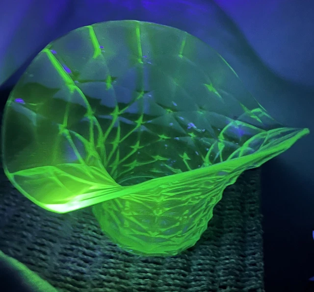 BLUE URANIUM GLASS vase posy flower bowl top hat fan Vaseline UV ...