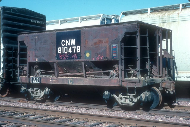 CNW  Ore Hopper  810478    Ex-DM&IR       1991       Original Kodachrome slide