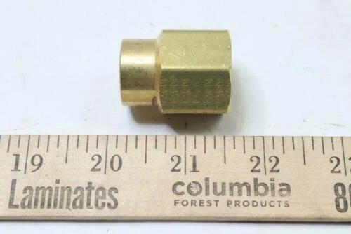 Eaton Weatherhead Reducer Coupling Brass 1/2" x 3/8" 3300X8X6