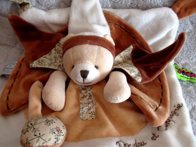 doudou plat doudou et compagnie ours tatoo fleur  marron blanc