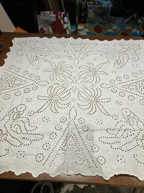 Lovely Vintage White Cotton Embroidered Small Table Cloth 80 X 80cm