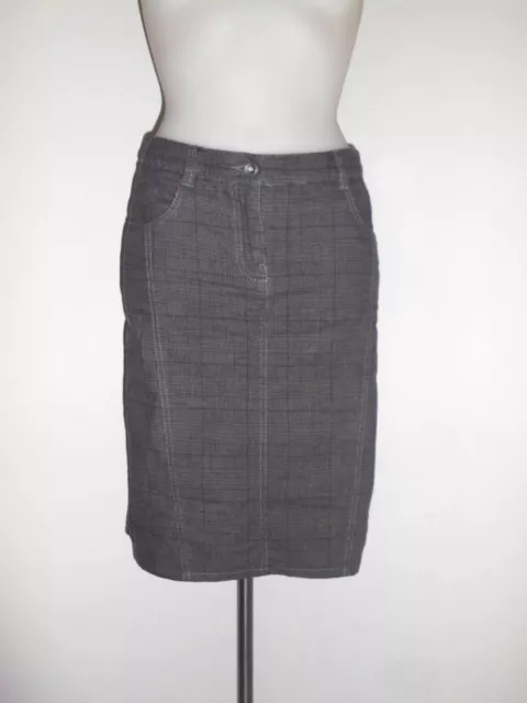 Belle Jupe A Carreau Dans Les Tons Gris Marque Mexx Taille 38/40