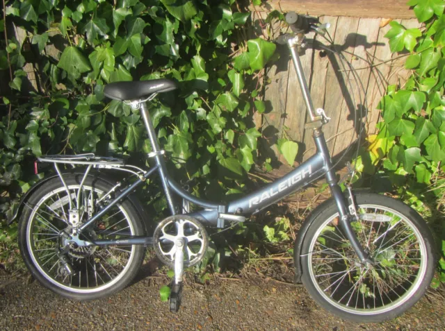 Raleigh evo 7 unisex adults hot sale folding bike