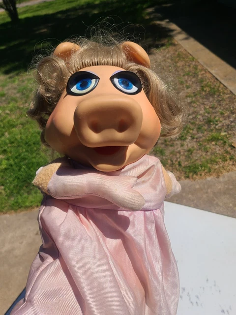 1977 Fisher Price MISS PIGGY MUPPET PUPPET Jim Henson Muppets Vintage