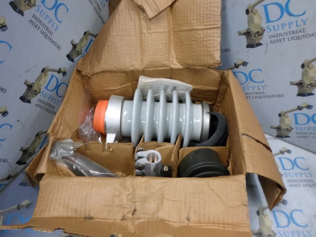Joslyn Mfg E5260-Lj-075D-Bwb-C-T 8731176 15 Kv Easy On Cable Terminator Nib #6