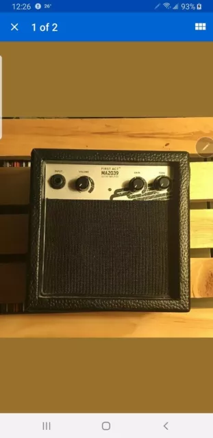 FIRST ACT BATTERY OPERATED GUITAR AMP MODEL MA2039 CLEAN WORK s