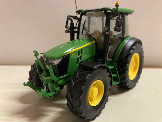 1/32 scale Schuco 450772700 John Deere 5125R Tractor Traktor tracteur