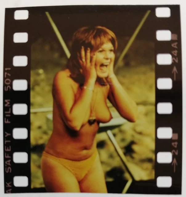 VALERIE PERRINE ORIGINAL vintage COLOR TRANSPARENCY PHOTO seins nus EUR