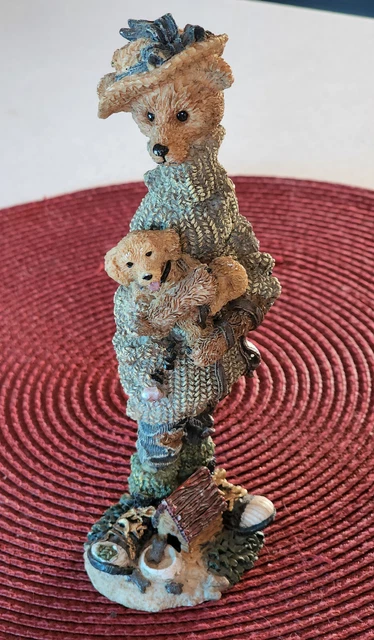 Vtg 1997 Classic Beartiques ~ Lady Bear w/Puppy Dog ~ 7.5" Fig ~ Christhomas