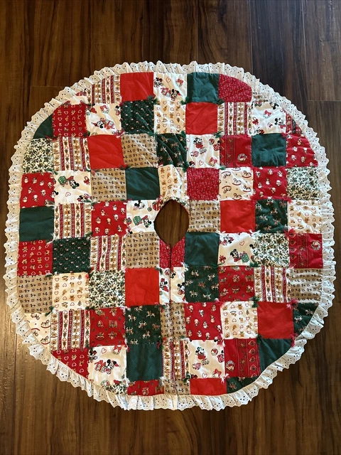 Festive Tree Christmas Quilted Tree Skirt GFTONL832