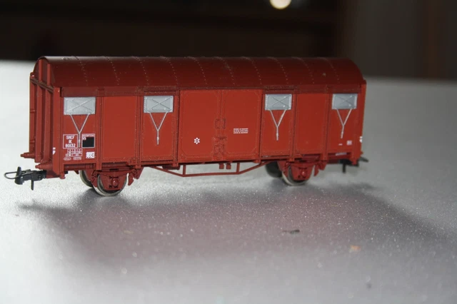 wagon marchandises marque roco marron