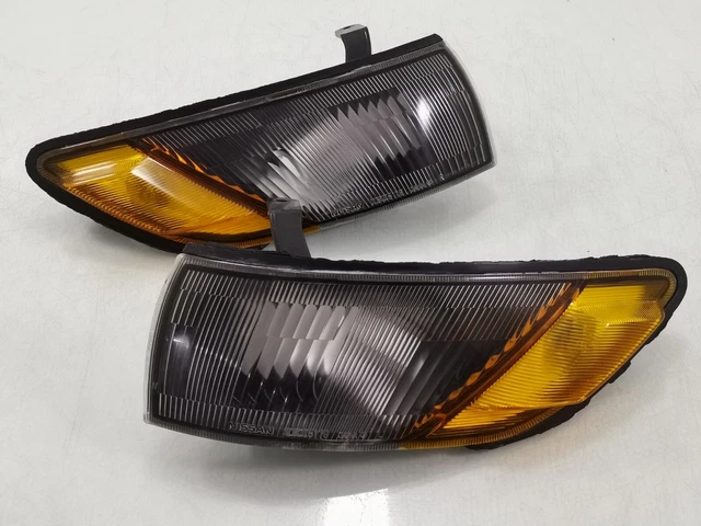 JDM Nissan Silvia S13 240sx 200sx Turn Signal Indicator Corner Lamp Light 89-94 JDM Nissan Silvia S13 240sx 200sx Turn Signal Indicator Corner Lamp Light 89-94