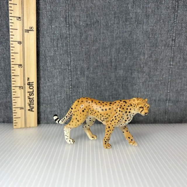 Safari Ltd 1996 Cheetah Plastic Animal Figure Wildlife Nature