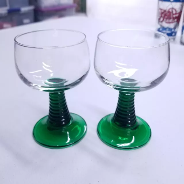 Set Of 2 Vintage Green Luminarc France Wine Glasses Green Beehive Stem