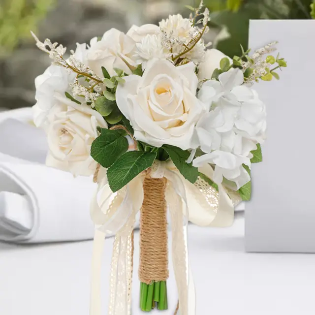 Bouquet da sposa per sposa con nastri Bouquet da sposa con rose di seta per