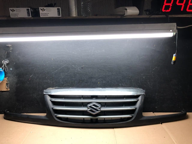 2001-2005 Suzuki XL-7 XL7 Grand Vitara Front Upper Grill Grille 8734K OEM DG1