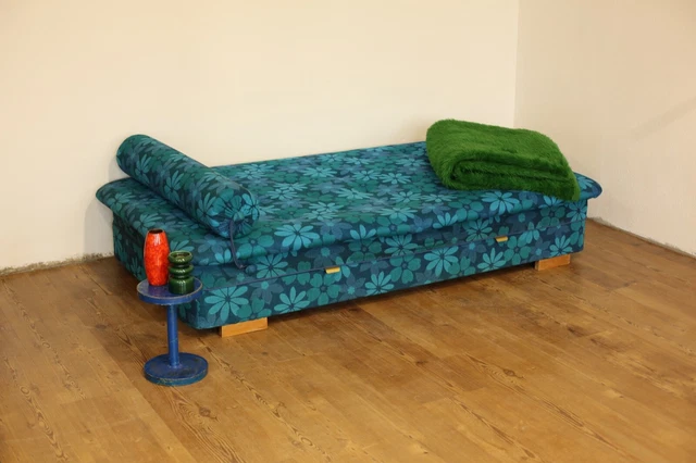TRUE VINTAGE 70ies DAYBED Tagesbett Bett Flower Power 70er Sofa floral blau 70s