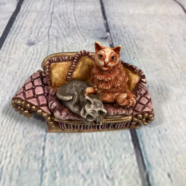 Harmony Kingdom Clair de Lune Cat Figurine Trinket Box Simba & Saffron's Settee