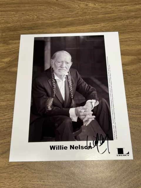 Willie Nelson (Country Legend) Hand signed Autographed 8x10 photo