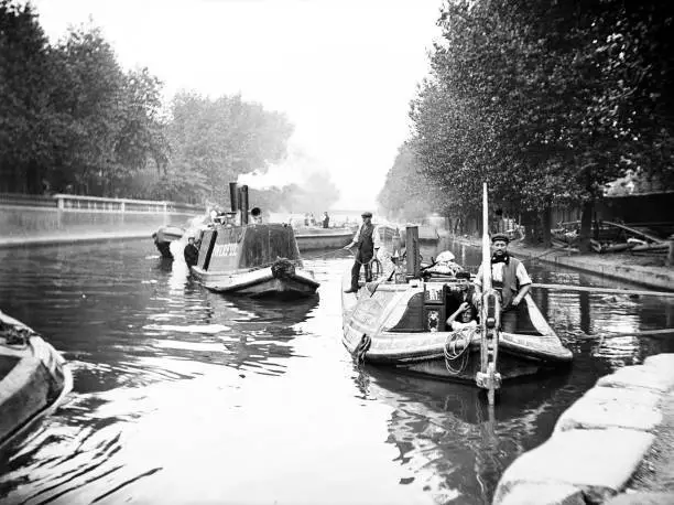 Boats on Regent's Canal, London, c1905. The Regent's Canal, connect- Old Photo