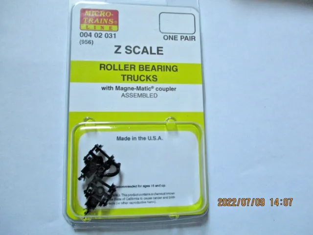 Micro-Trains Stock # 00402031 Roller Bearing Trucks with Couplers (956) Z-Scale