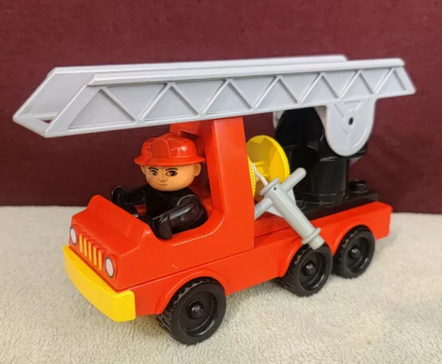 Le camion de pompiers 10592, DUPLO®