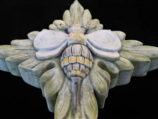 Bee  Garden Arts & Crafts Gothic Ellison Tile 3