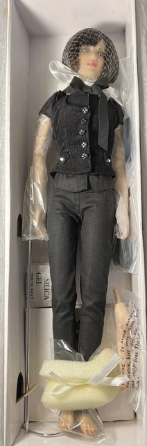 TWILIGHT SAGA ~New Moon~ ALICE CULLEN DOLL ~2010 Tonner Doll NIB RARE!