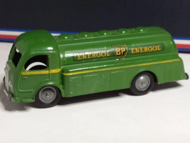 CIJ ANCIEN  CAMION PANHARD CITERNE ENERGIC BP  EN TRES BON ETAT SANS BOITE mon