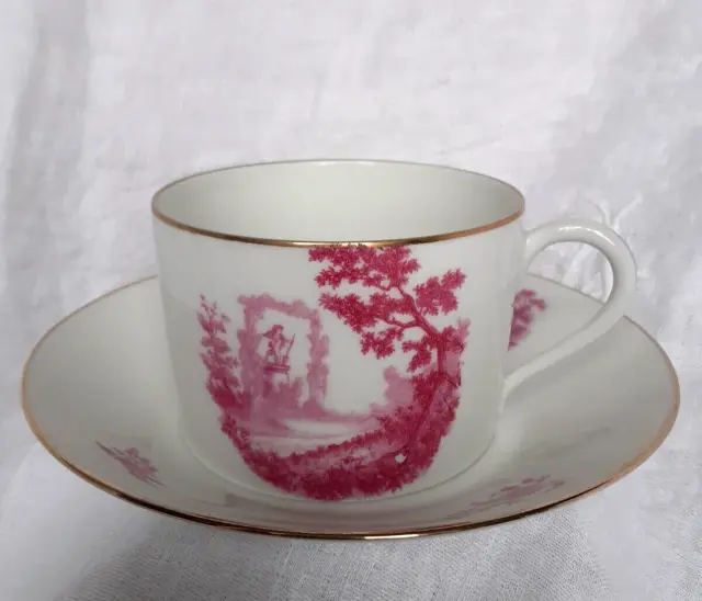 Déjeuner, tasse à chocolat en porcelaine de Limoges décor paysage rose A