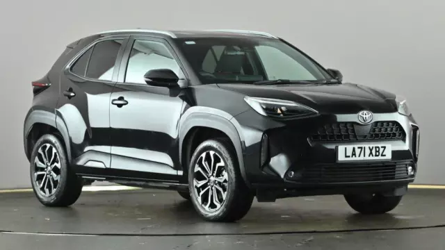 2022 Toyota Yaris Cross 1.5 Hybrid Design 5dr CVT HATCHBACK PETROL/ELECTRIC Auto