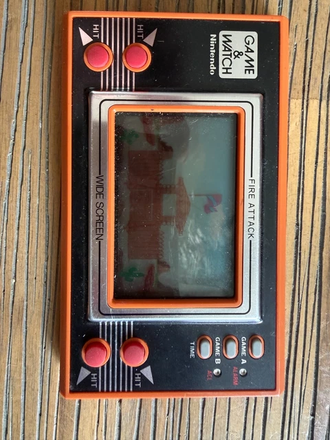 NINTENDO GAME & Watch Fire Attack ID-29 1982 Vintage Handheld