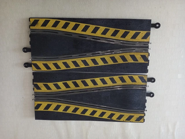 2 rails chicanes pour circuit voitures électrique SCALEXTRIC/HORNBY/MECCANO 1/32