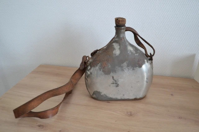 Gourde En Métal Orange Vintage