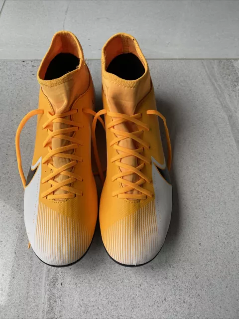Boys on sale orange boots
