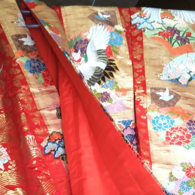 Uchikake Japanese Kimono Bride costume color hanging Classic Embroidered