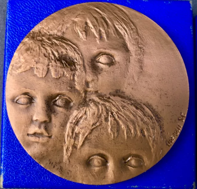 MEDAILLE DE TABLE - 20°anniversaire des VILLAGES D'ENFANTS SOS de FRANCE- 1976