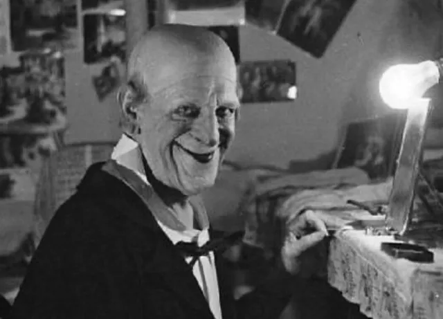 Antique Circus Creepy Clown Photo 1021b Oddleys Strange & Bizarre