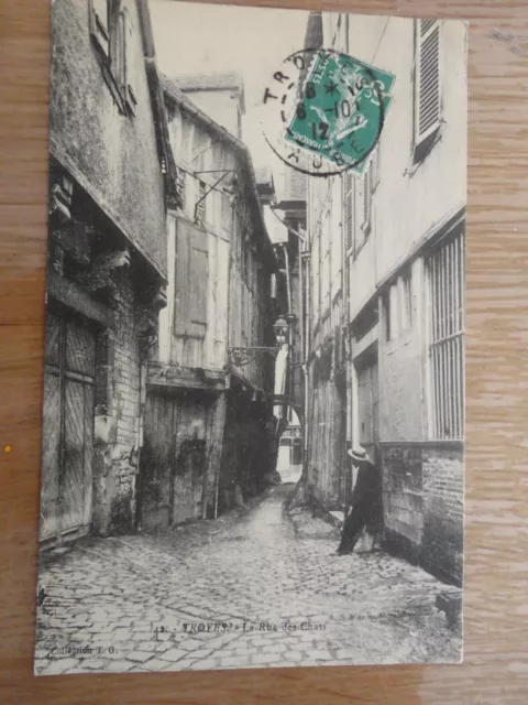 CPA ancienne " TROYES rue des chats " 1917