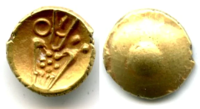 Rare gold Kali scyphate fanam minted from South-Eastern India, Dutch VOC or loca
