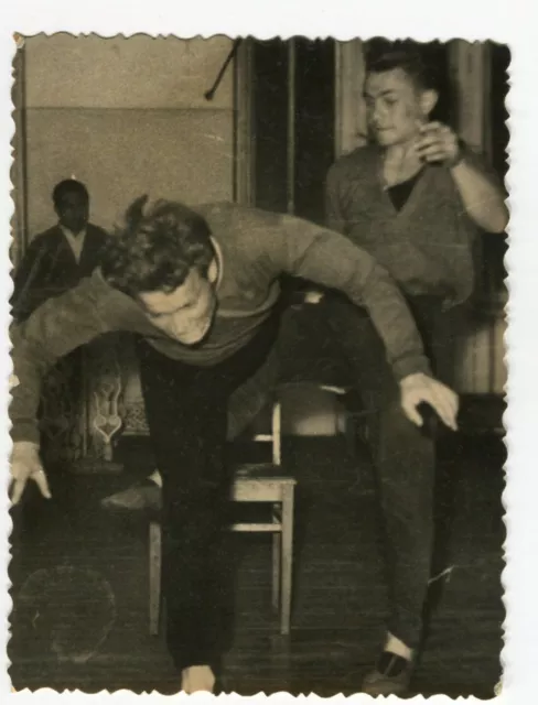 Men 's funn weird odd strange funny snapshot gay int vintage photo