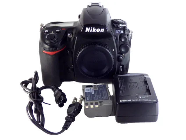 Nikon D700 12.1MP Digital SLR Camera Body Used from Japan FX Full Frame w/o Lens 2