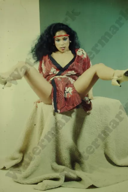 Pretty woman busty glamour candid 35mm Slide M1o7