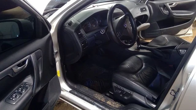 Fuse Box Engine Sedan Fits 05-09 VOLVO 60 SERIES 1683221