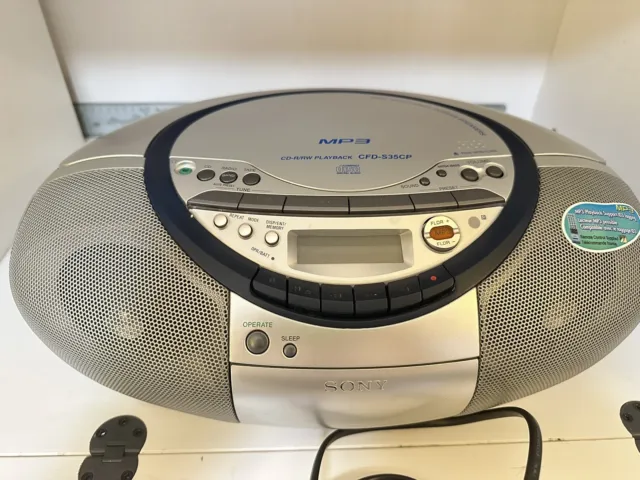 Sony CFD-S35CP Boombox Stereo Portatile: Lettore CD, Cassette, MP3, Radio, Bassi