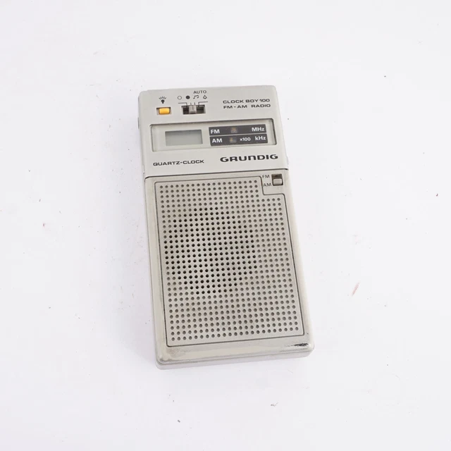 Grundig scc 400 black / radio-réveil numérique