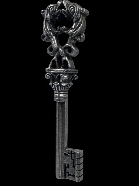 Clé de chef-d'œuvre en fer forgé France XVIII siecle clef chiave key schlüssel