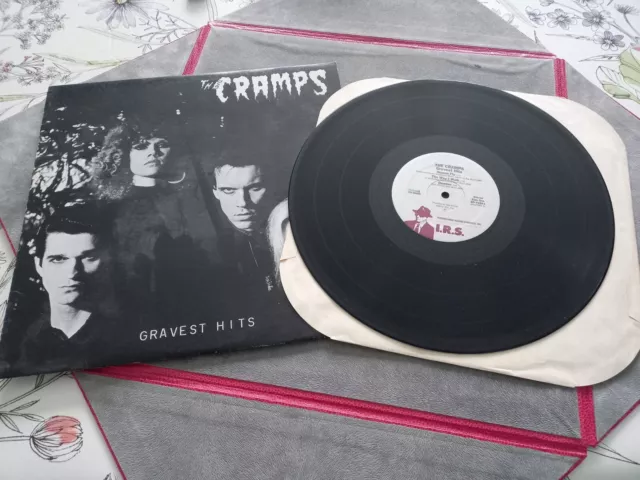 The CRAMPS "Gravest Hits" LP 33 tours US