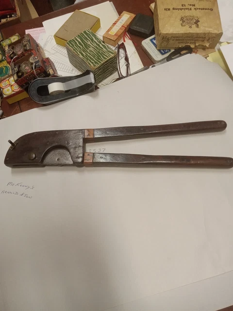 Antique Rare McKenny's arnold & Sons  doctor ? Tool cow